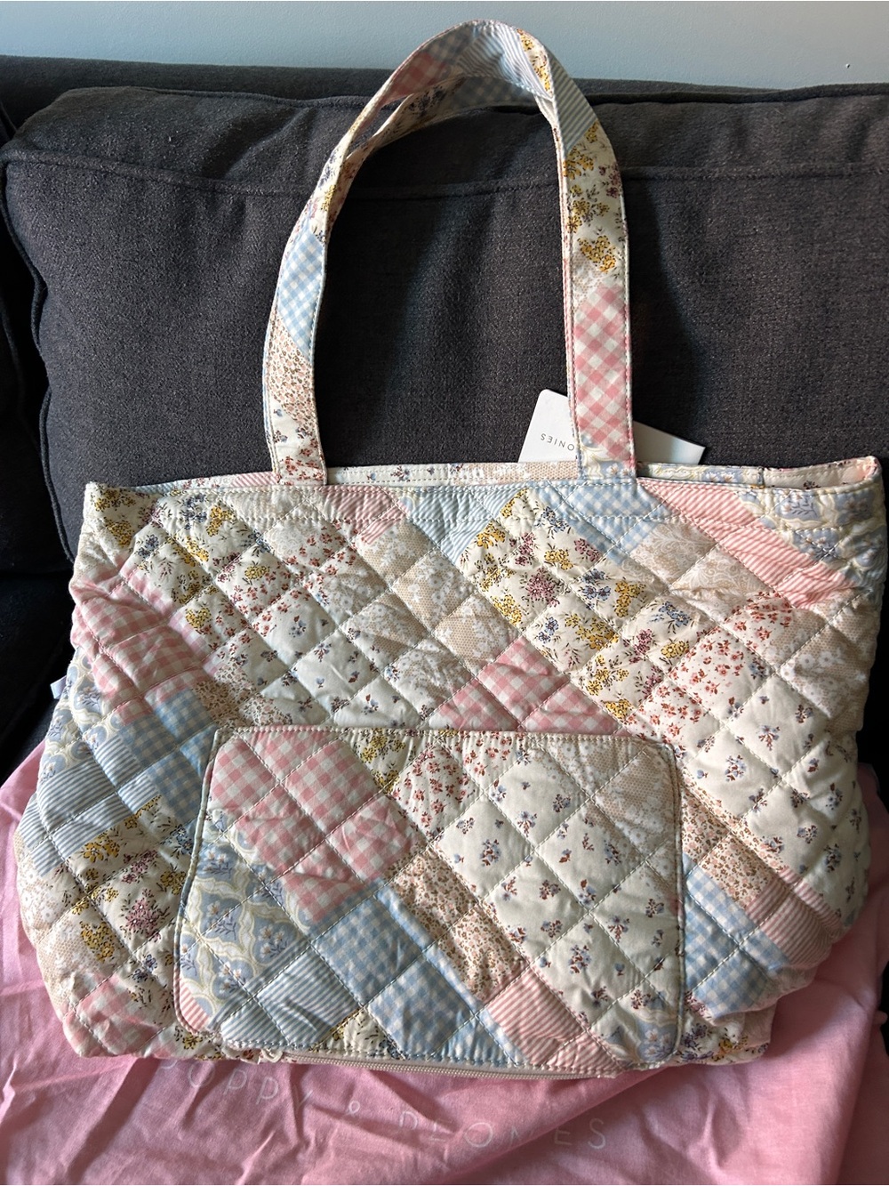 Poppy & Peonies Quilted Patchwork Tote and Matching Large Cosmetic Bag - Picture 12 of 13